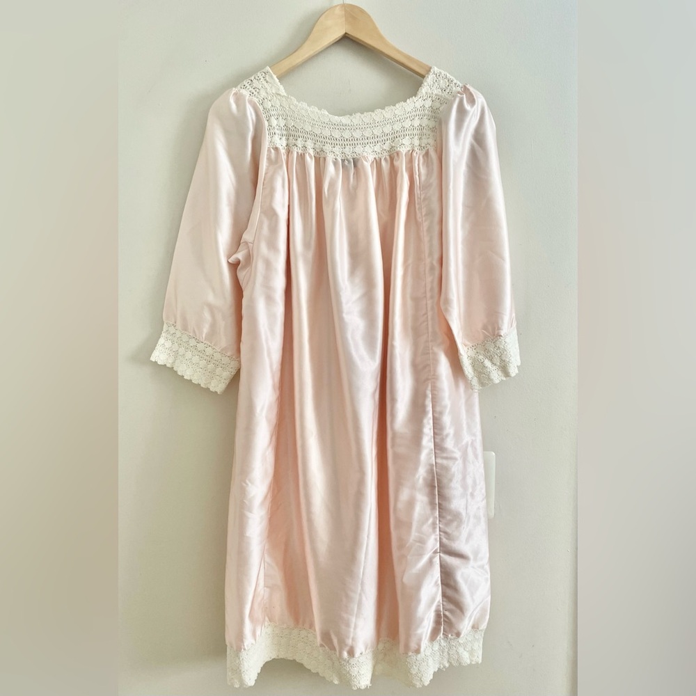 Vintage Christian Dior Satin Lace Nightgown Size M Peach Pink Cottagecore- EUC - Picture 2 of 12